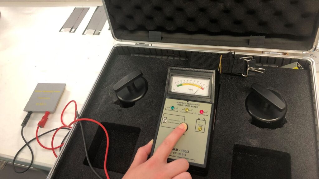 Electrical charge conductivity meter